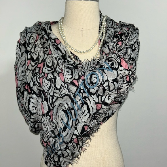 Louis Vuitton Black and Pink Rose Scarf - Picture 1 of 9